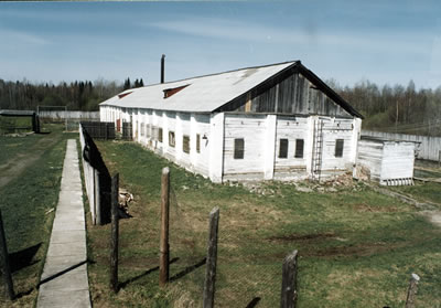 Perm-36 camp buildings before and after the restoration. Courtesy of the Gulag Museum at Perm-36.