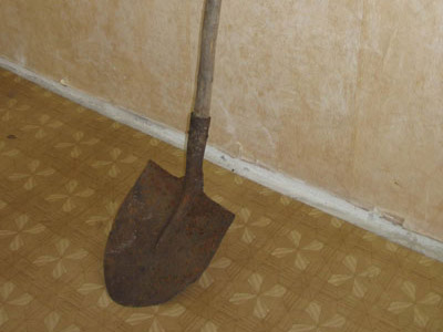 Shovel. Courtesy of The Gulag Museum at Perm-36.